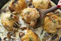 Creamy Rosemary Mushroom Chicken Thighs
