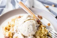 Comforting Crock Pot Apple Crisp