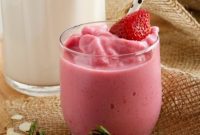 Mastering Healthy Strawberry Milkshake with an Essential Nut Milk Bag Review