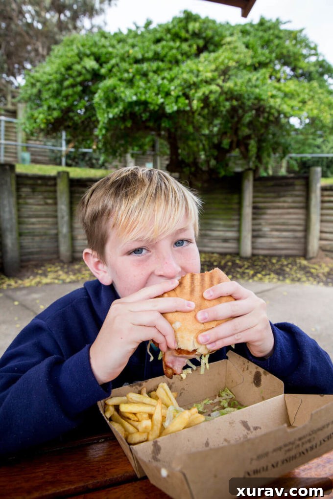 Sydney Dining Guide: Little L Chicken burgers