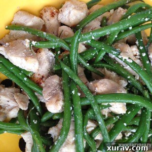 Garlic Chicken and Green Beans