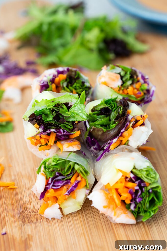 Easy to make spring rolls with shrimp and fresh vegetables.