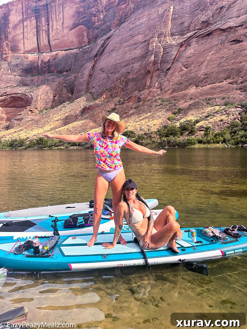 Having a blast paddle boarding horseshoe bend