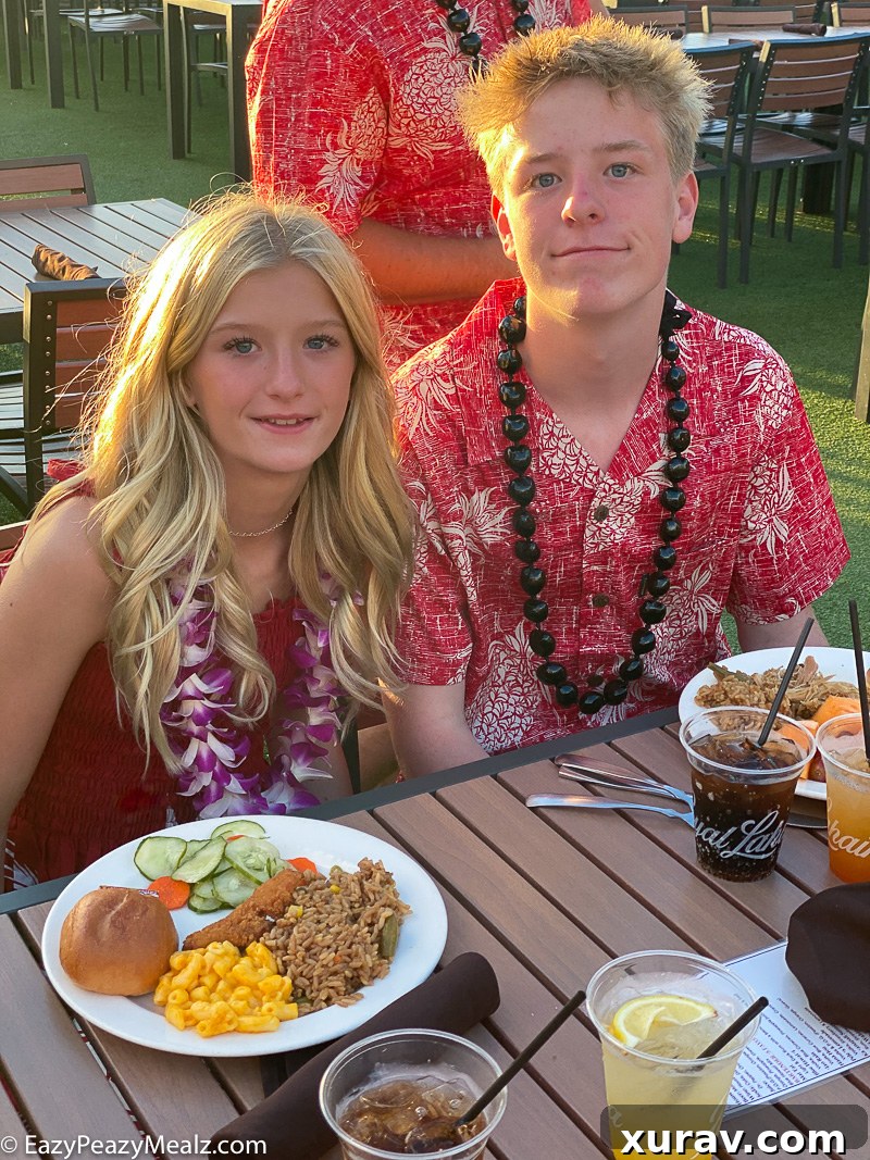 Luau in Maui Hawaii - Fire knife dancer